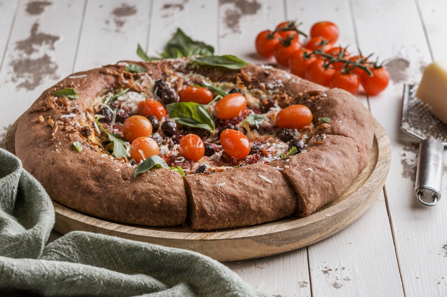 Focaccia con tomate y orégano